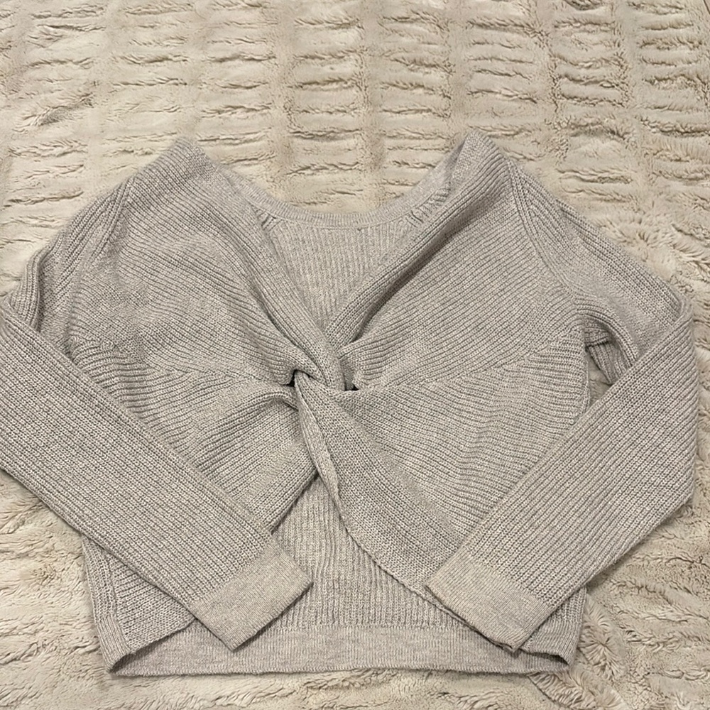 American Eagle Outfitters Gray V-Neck Sweater